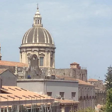 Young Bed & Breakfast Catania