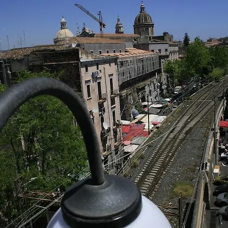 Bed & Breakfast Young Catania