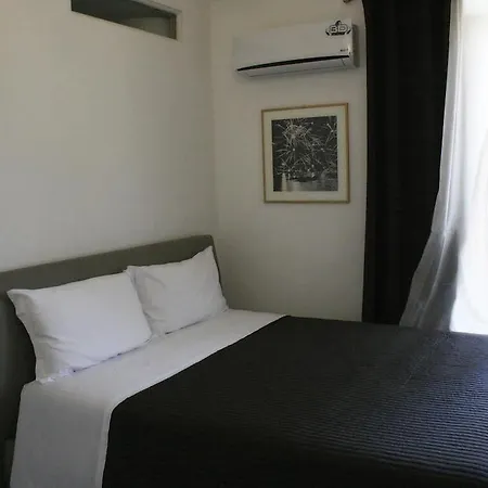 Young Bed & Breakfast Catania